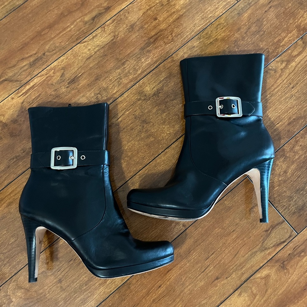Ann Taylor Elegant Black Leather Ankle Boots with silver buckle